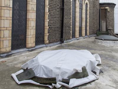 Toit en travaux eglise protestante francaise de Londres