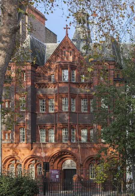 FACADE Eglise protestante Soho Londres Aston Webb