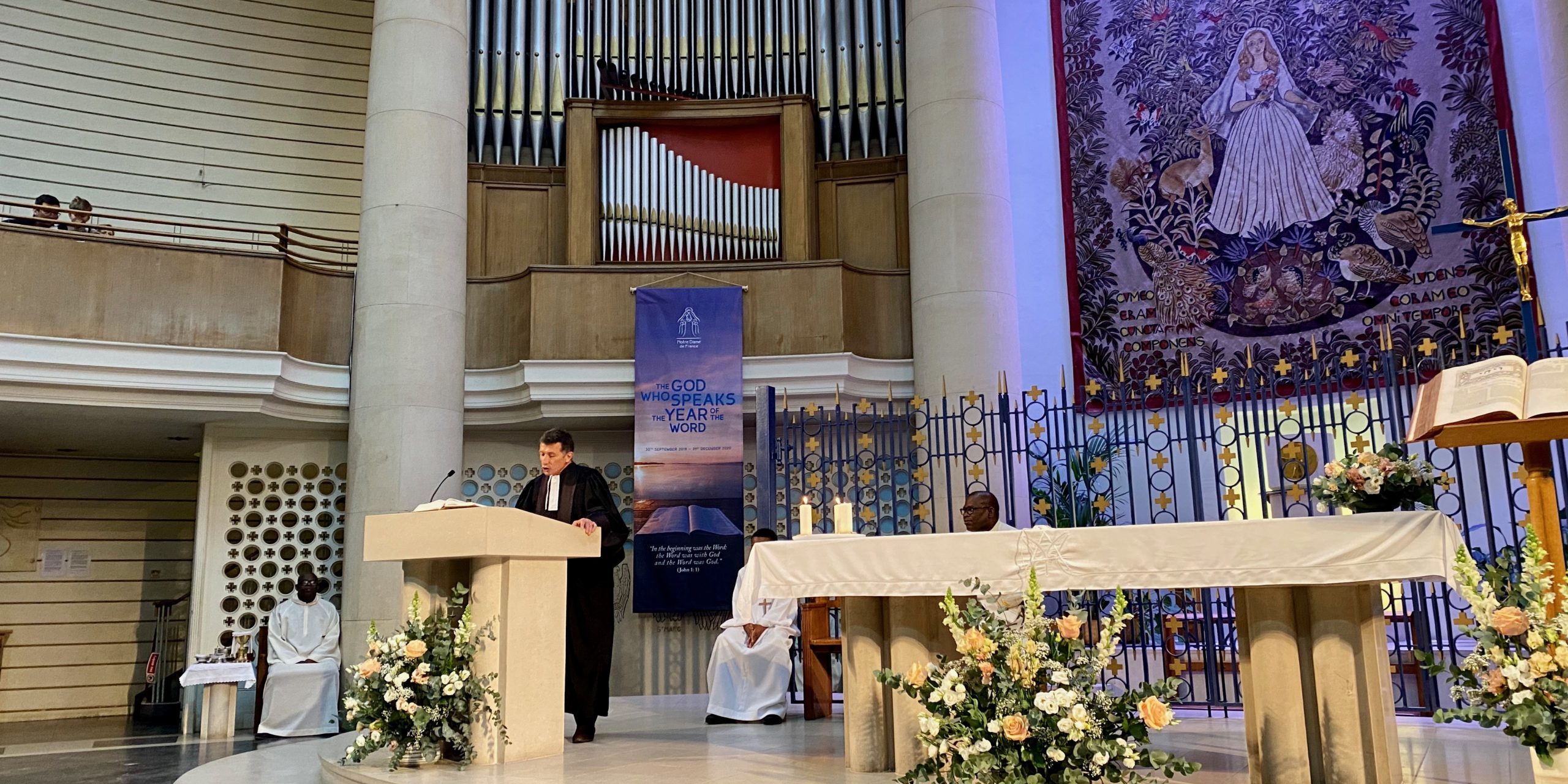 Le pasteur Stephane Desmarais prêche à Notre Dame de France dans le cadre de l'unité des chrétiens